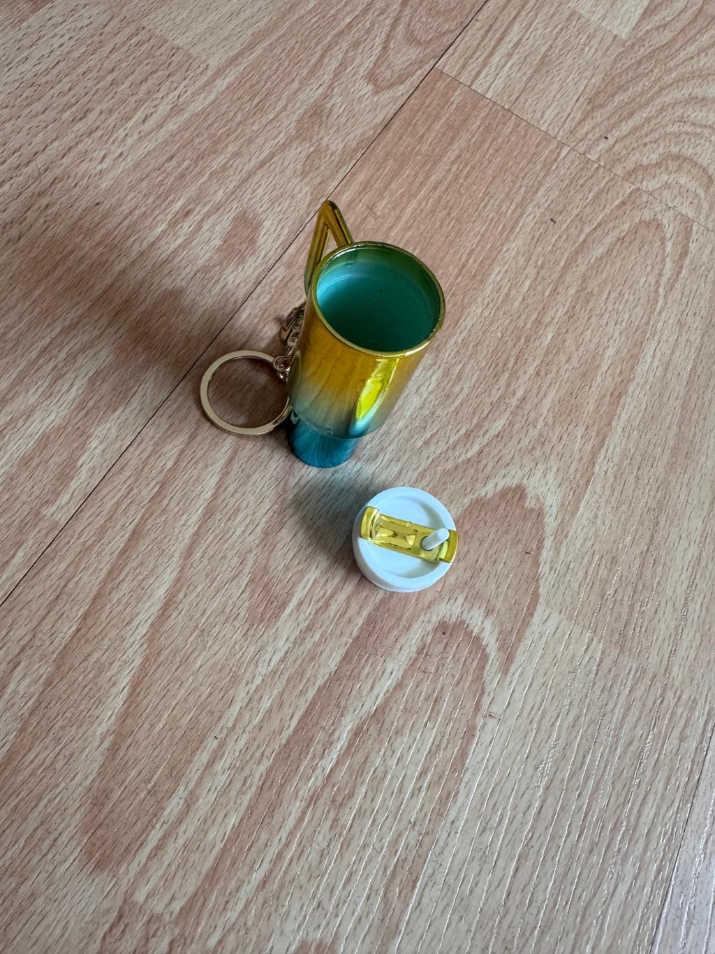 Porte-clés gobelet Tumbler – Accessoire Kawaii, , Cadeau Original, Idée Cadeau Mignon, Porte-clé Baume à Lèvres