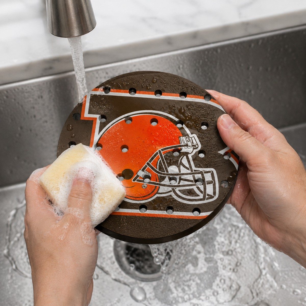 CLASSIC 5/5 – Égouttoir Cleveland Browns – lavage à la main