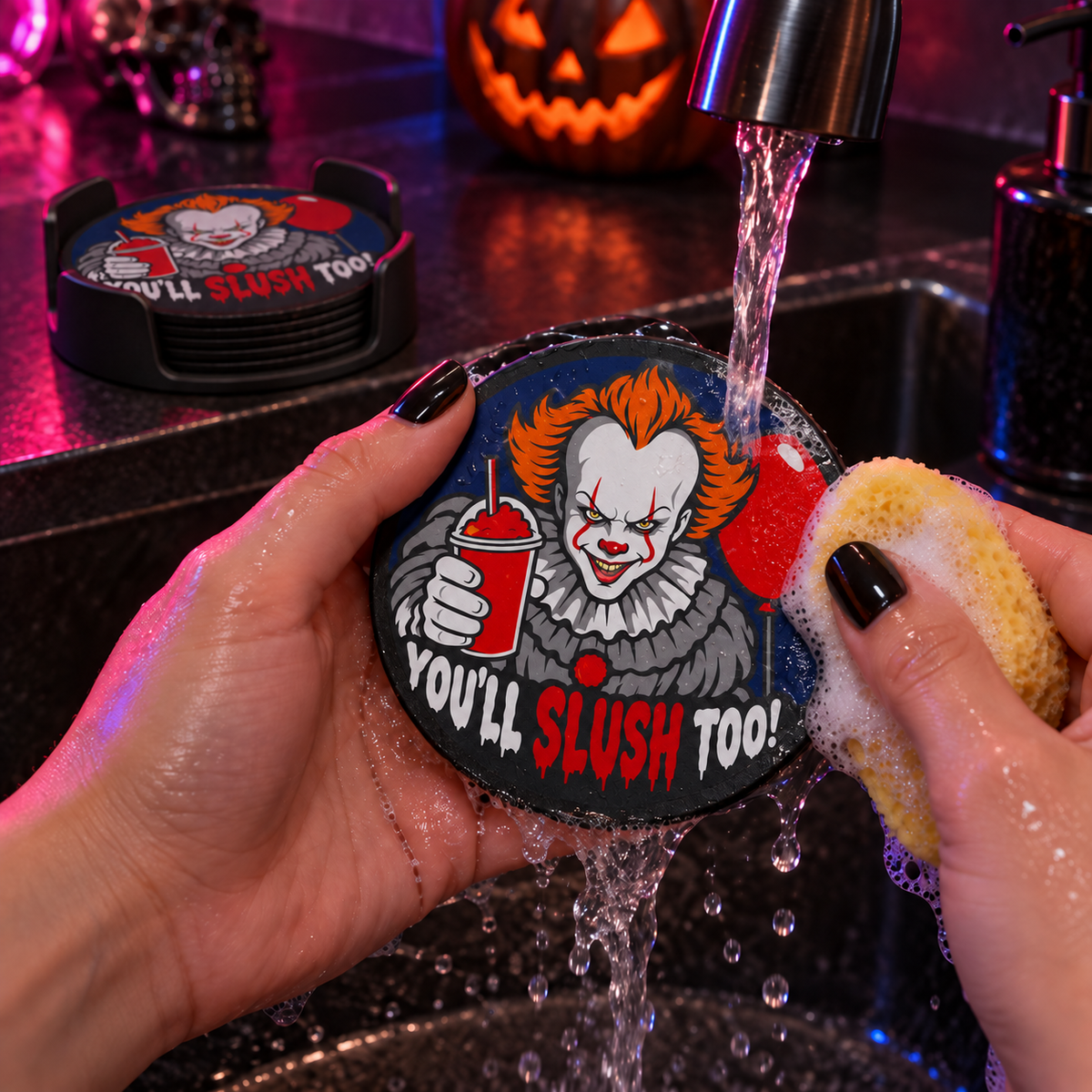 Lavage à la main du dessous de verre clown