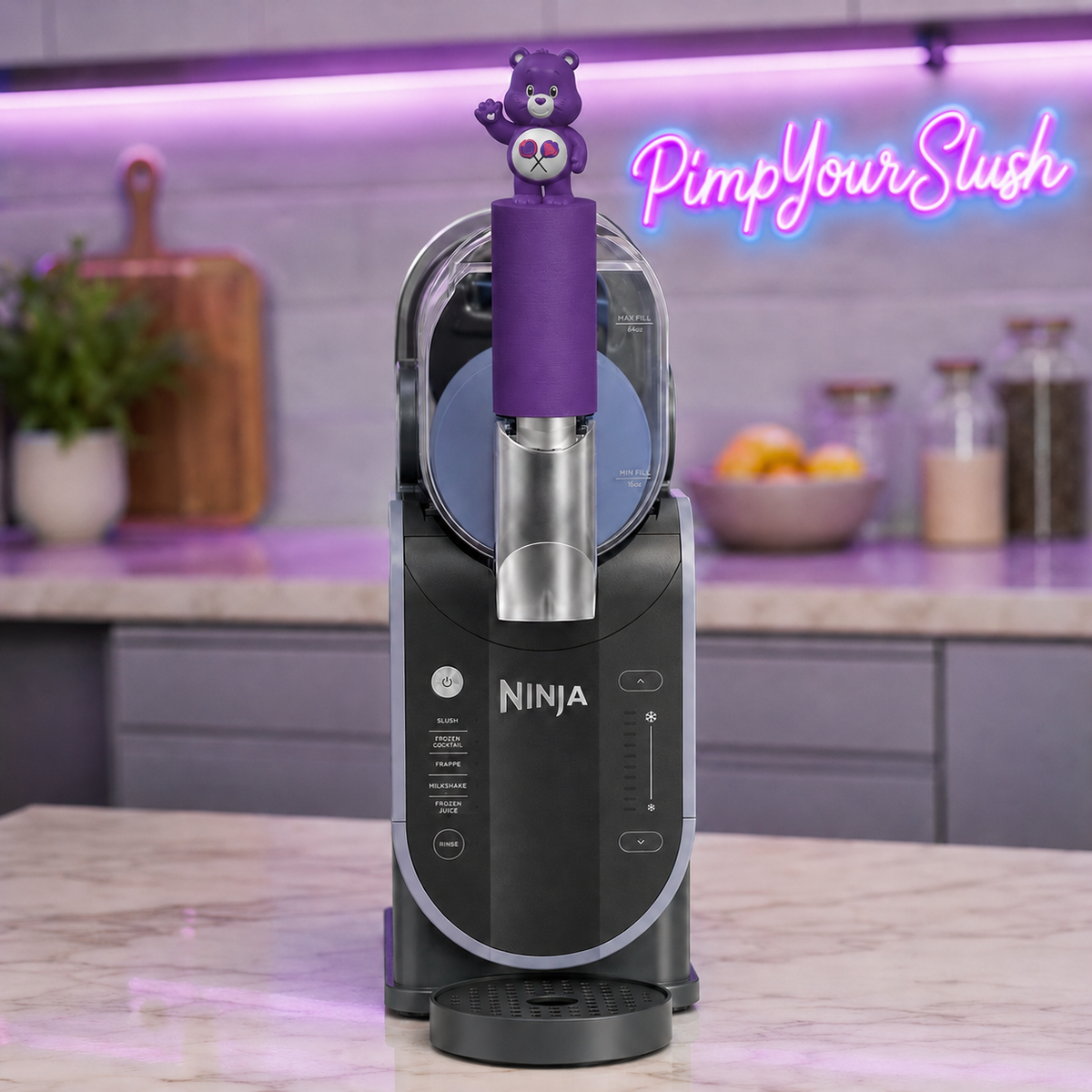 Manchon Ours aux sucettes installé sur Ninja Slush dans une cuisine